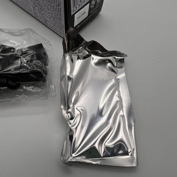 Bearbrick Series 48 Basic Letter R Medicom Be@rbrick 100% Figure - Picture 6 of 8